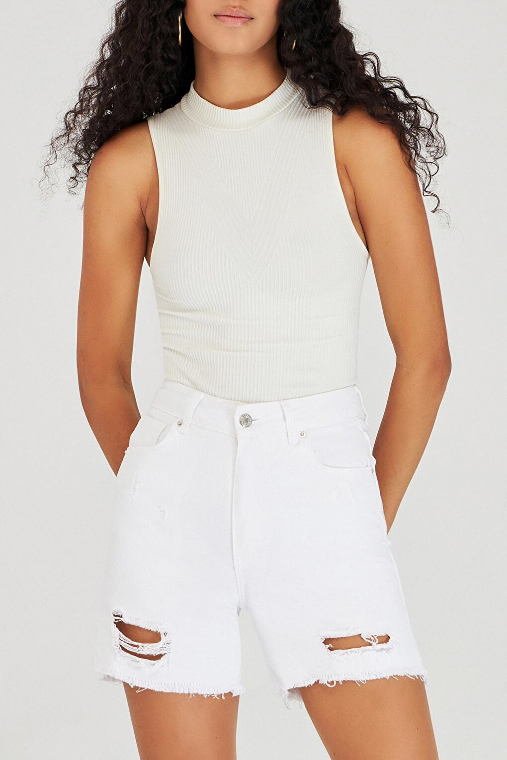 Women's White Ripped Detailed White Jean Shorts