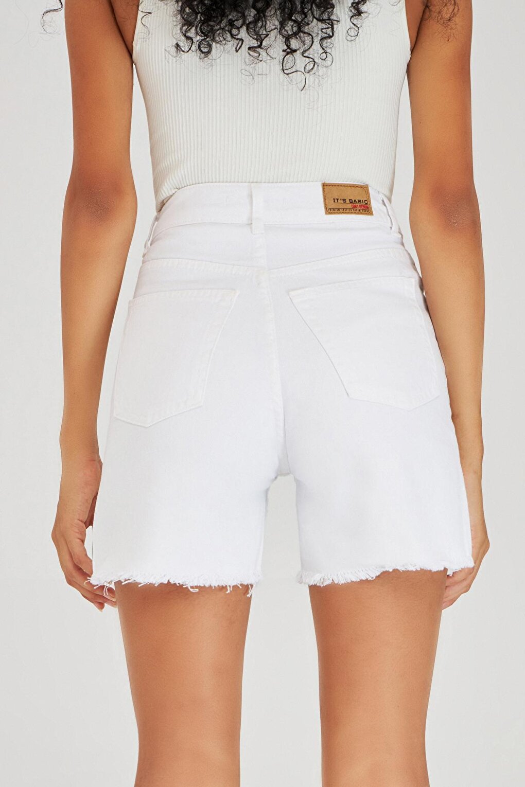 Women's White Ripped Detailed White Jean Shorts