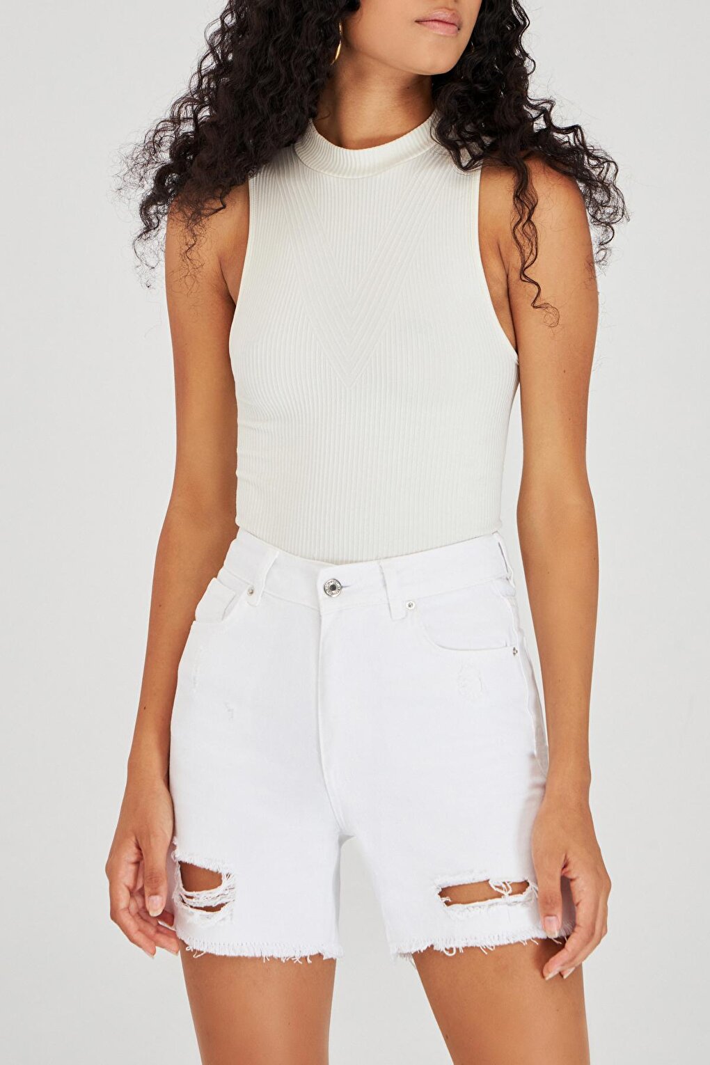 Women's White Ripped Detailed White Jean Shorts