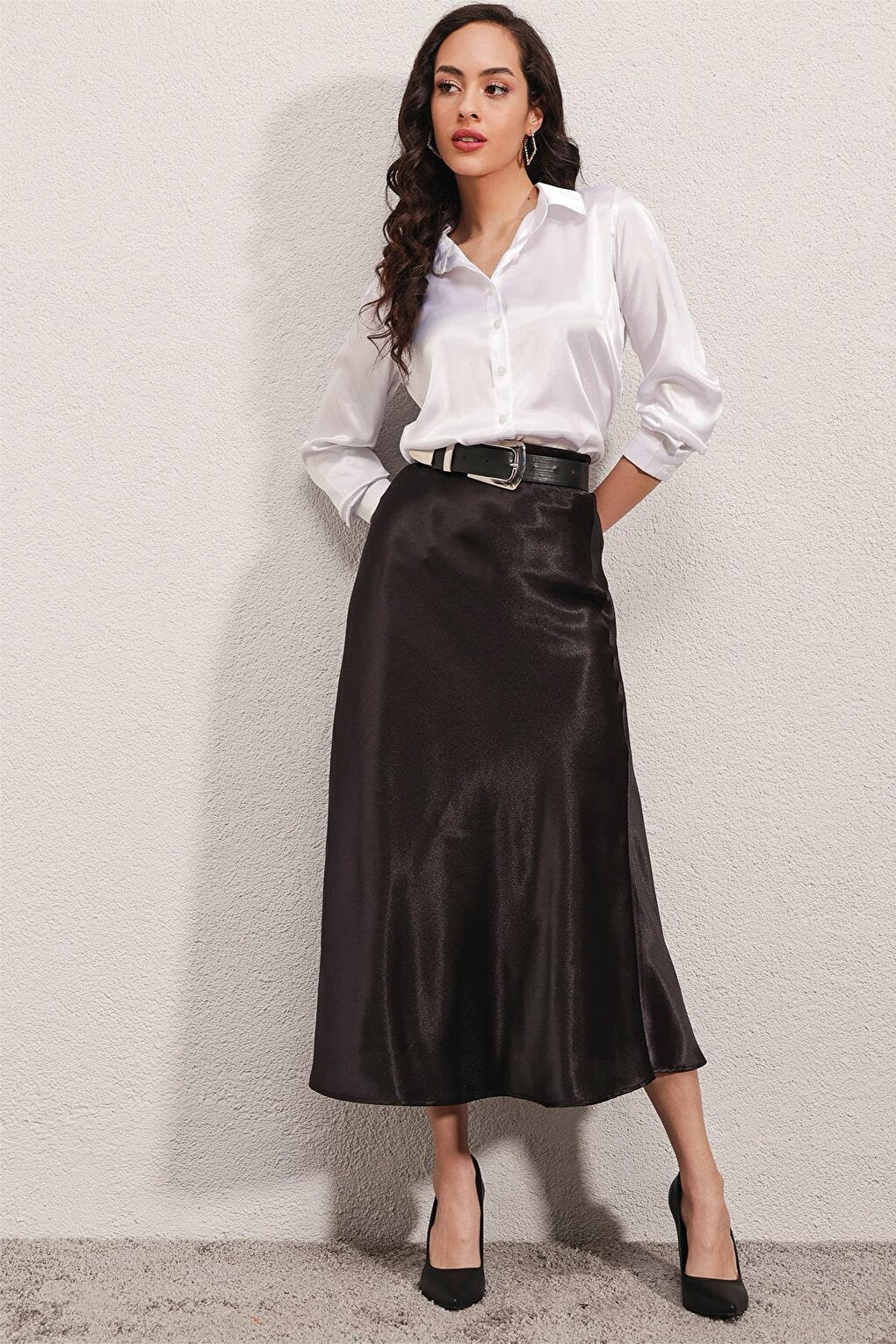 15806 Satin Skirt - Black