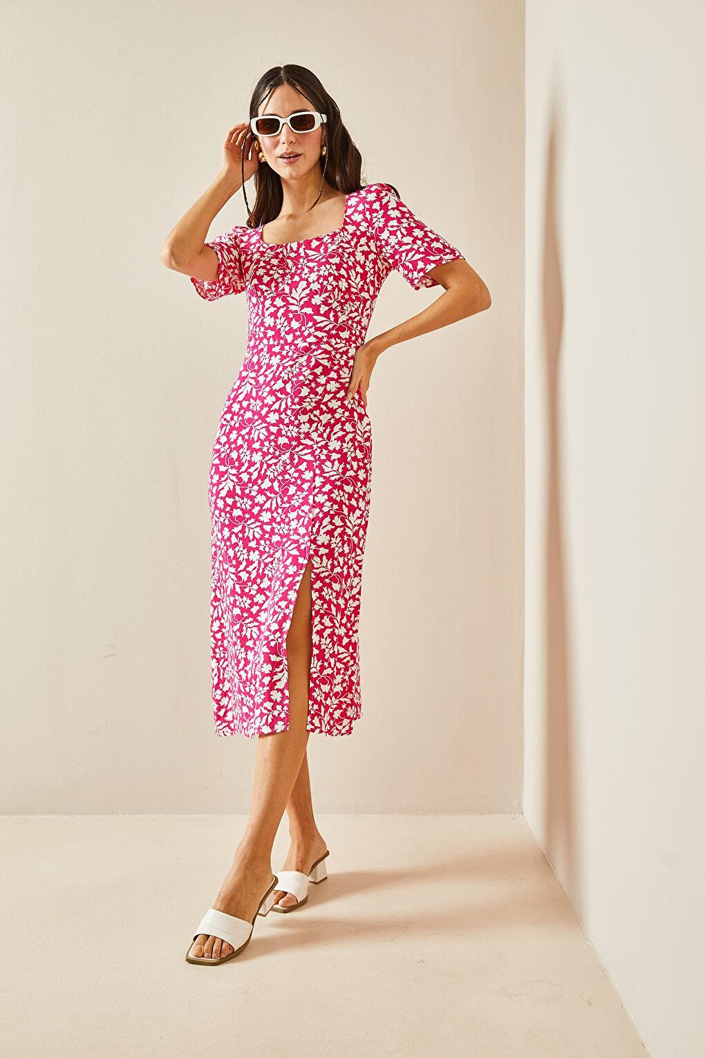 Pink U-Neck Floral Patterned Dress 5YXK6-48396-20