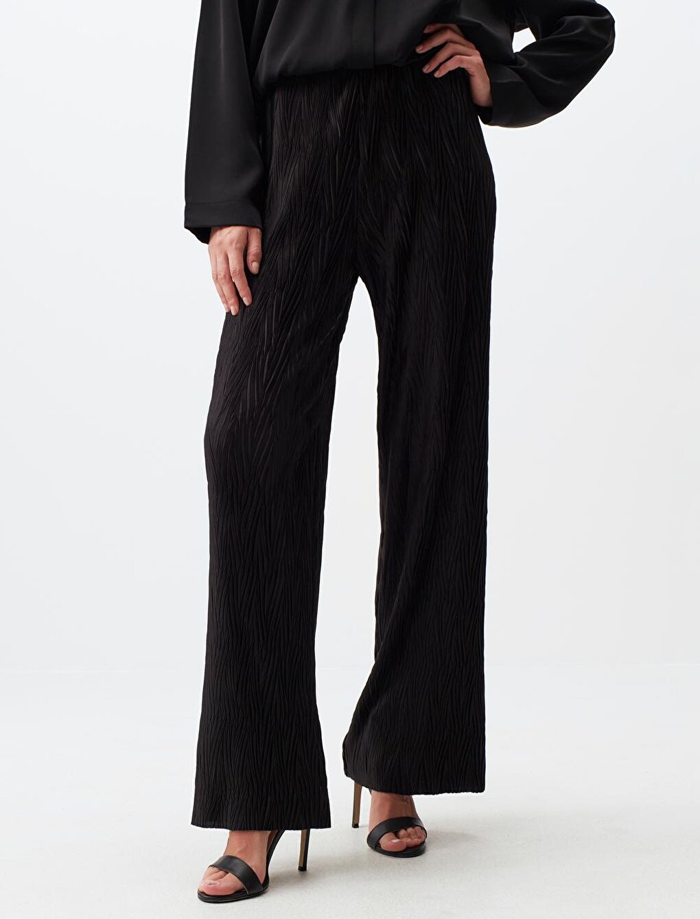 Black High Waist Wide Leg Pleated Trousers