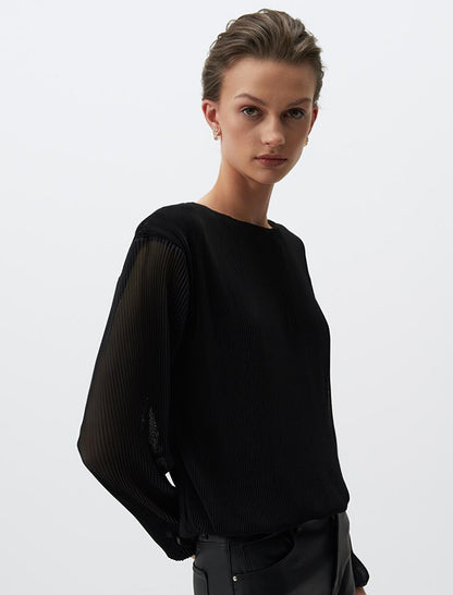 Black Crew Neck Long Sleeve Pleated Blouse