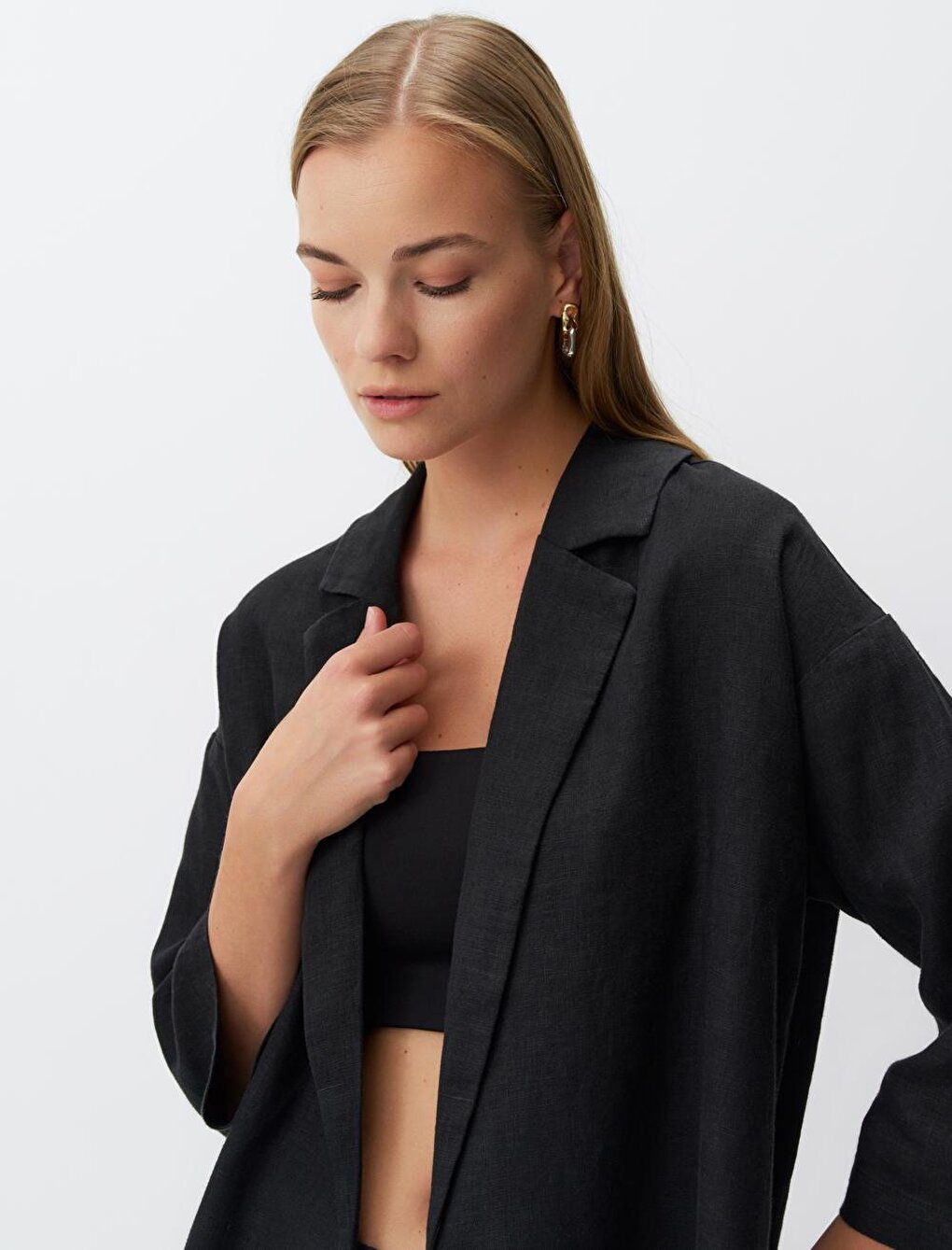 Black Straight Cut Long Sleeve Linen Jacket