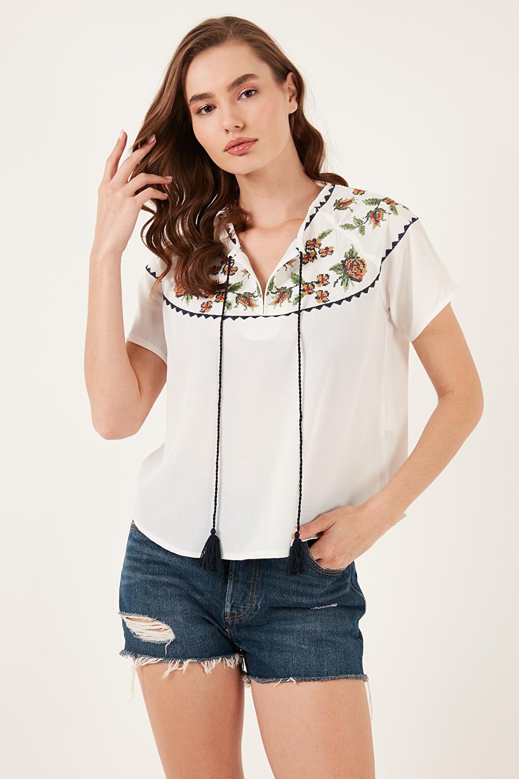 Cotton Regular Fit Embroidered Blouse 611BZ0259