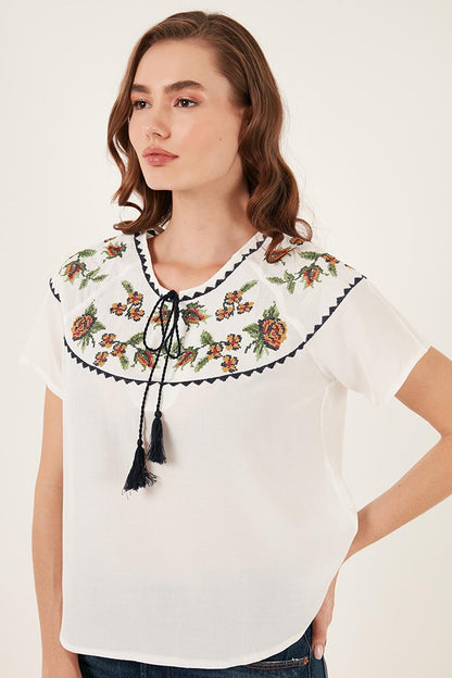 Cotton Regular Fit Embroidered Blouse 611BZ0259