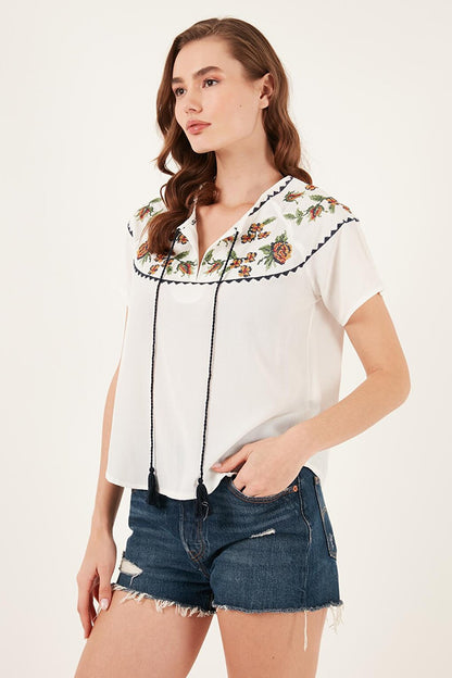 Cotton Regular Fit Embroidered Blouse 611BZ0259