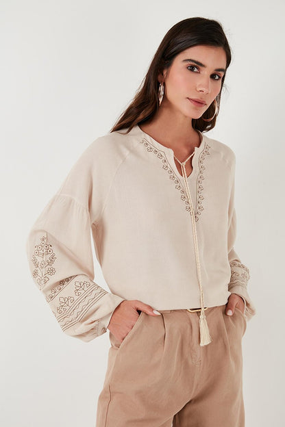 Tie Collar and Embroidered Sleeves V-Neck Regular Fit Blouse 611BZ0368