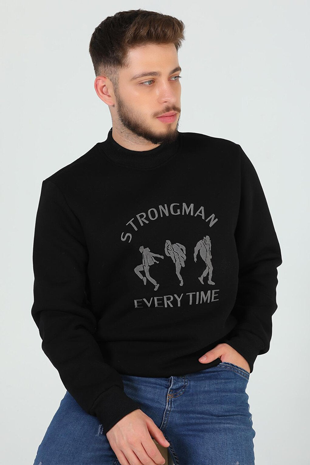 Men's Crew Neck Embroidered Three Thread Raised Sweatshirt