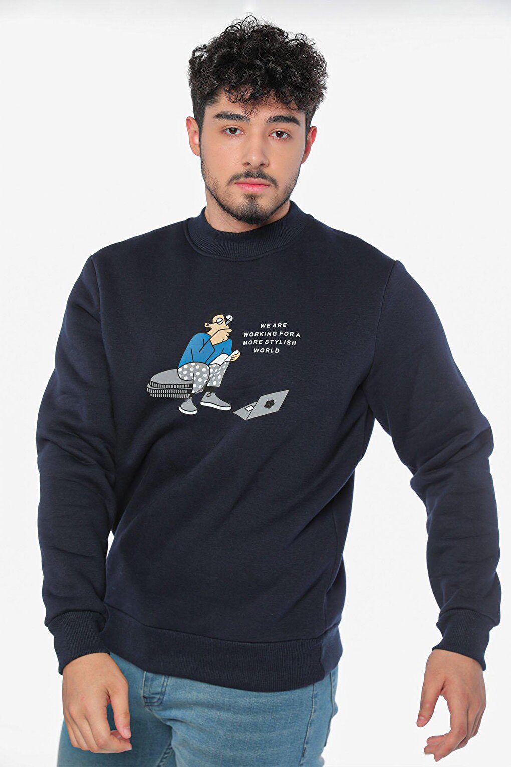 Men's Crew Neck Printed Three Thread Raised Sweatshirt