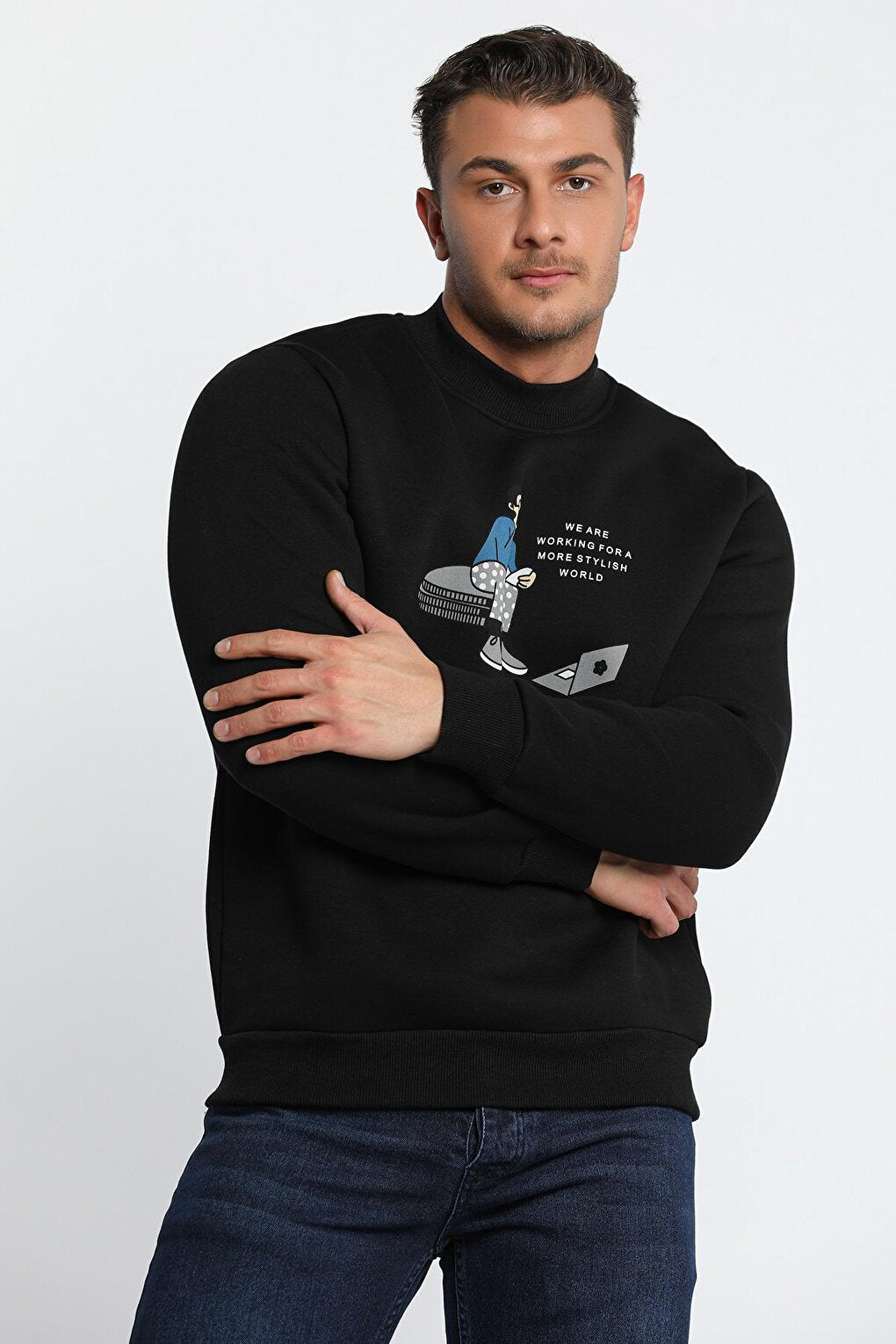 Men's Crew Neck Printed Three Thread Raised Sweatshirt