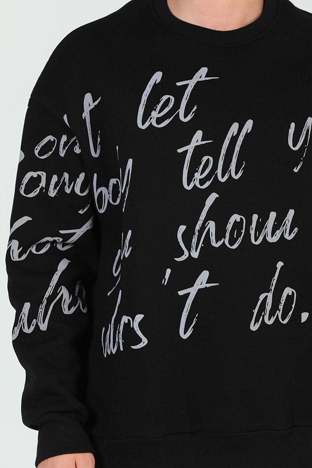 Men's Crew Neck Printed Three Thread Raised Sweatshirt