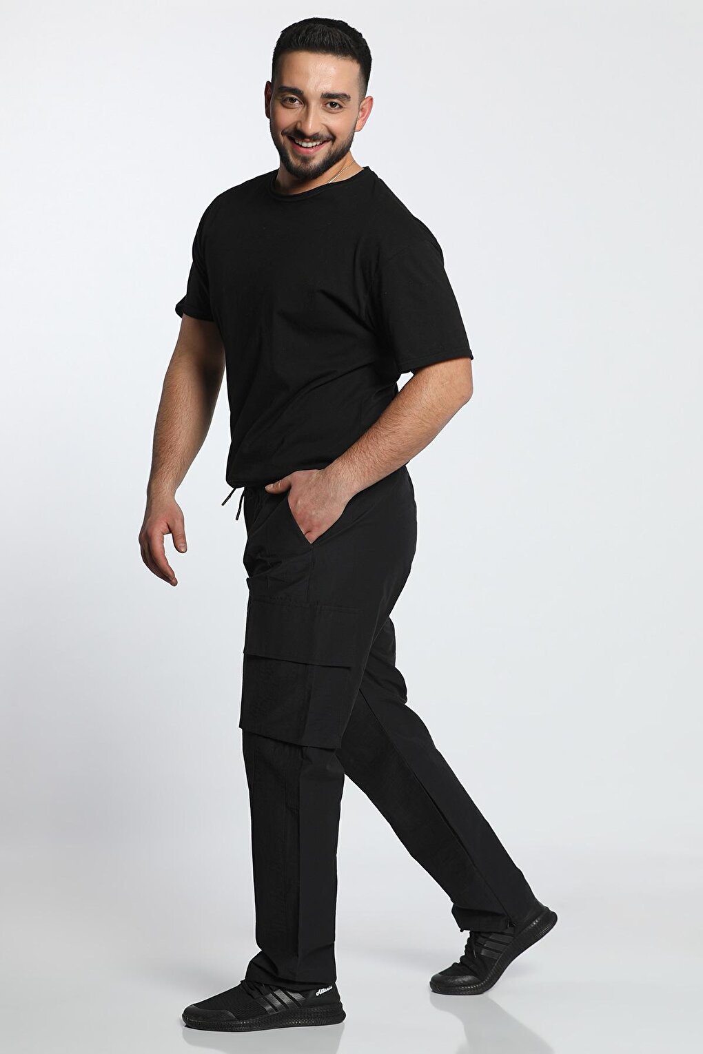 Men's Cargo Pocket Jogger Pants with Elastic Waist and Legs