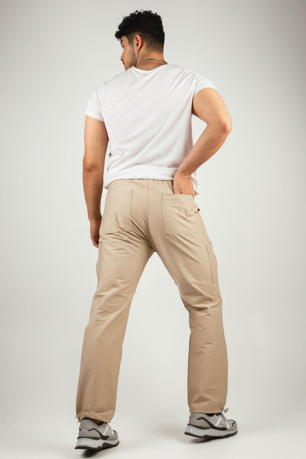 Men's Cargo Pocket Jogger Pants with Elastic Waist and Legs