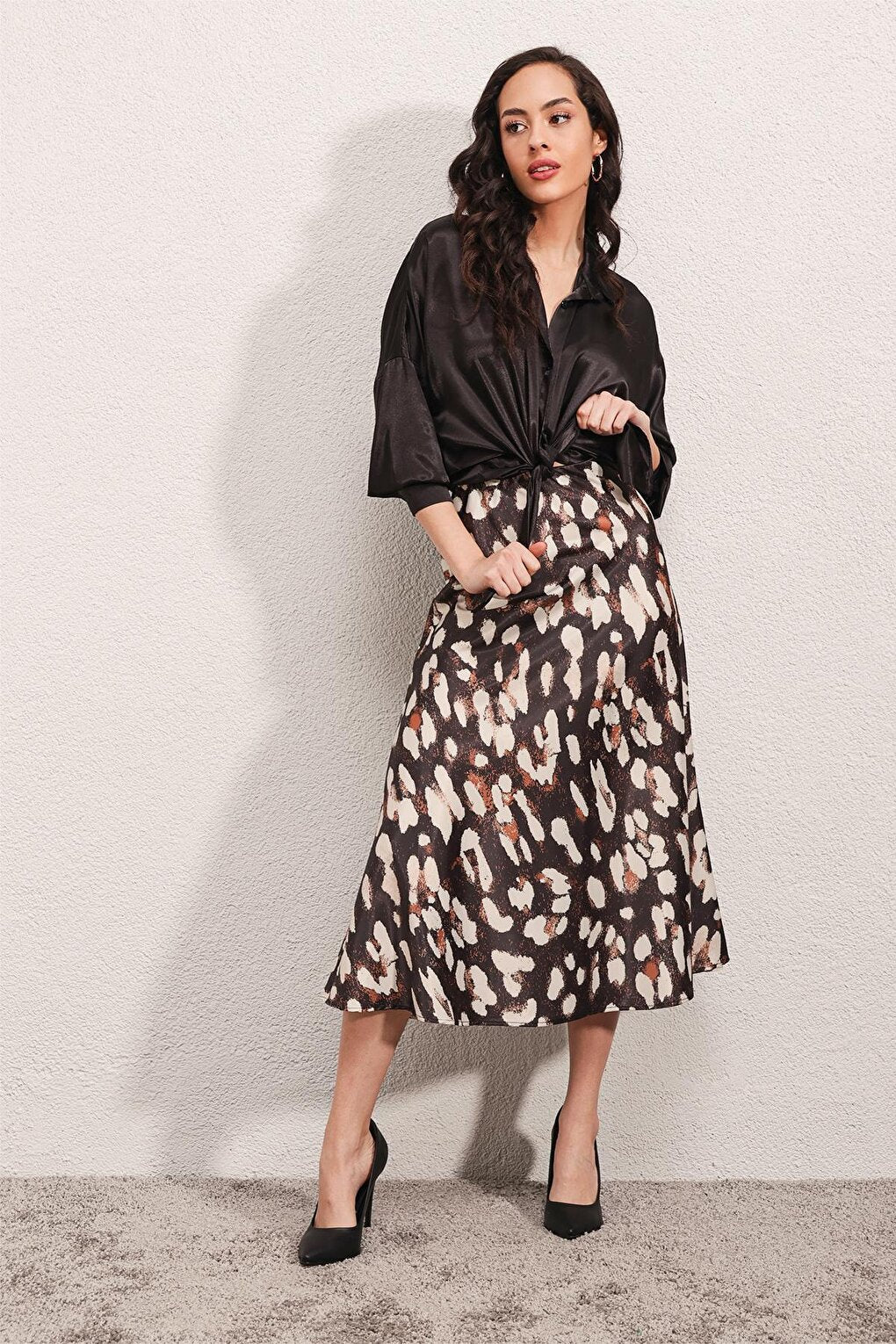 15806 Satin Skirt - Mink