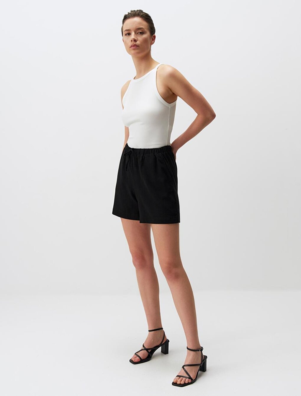 Black Loose Cut Waist Tied Linen Shorts