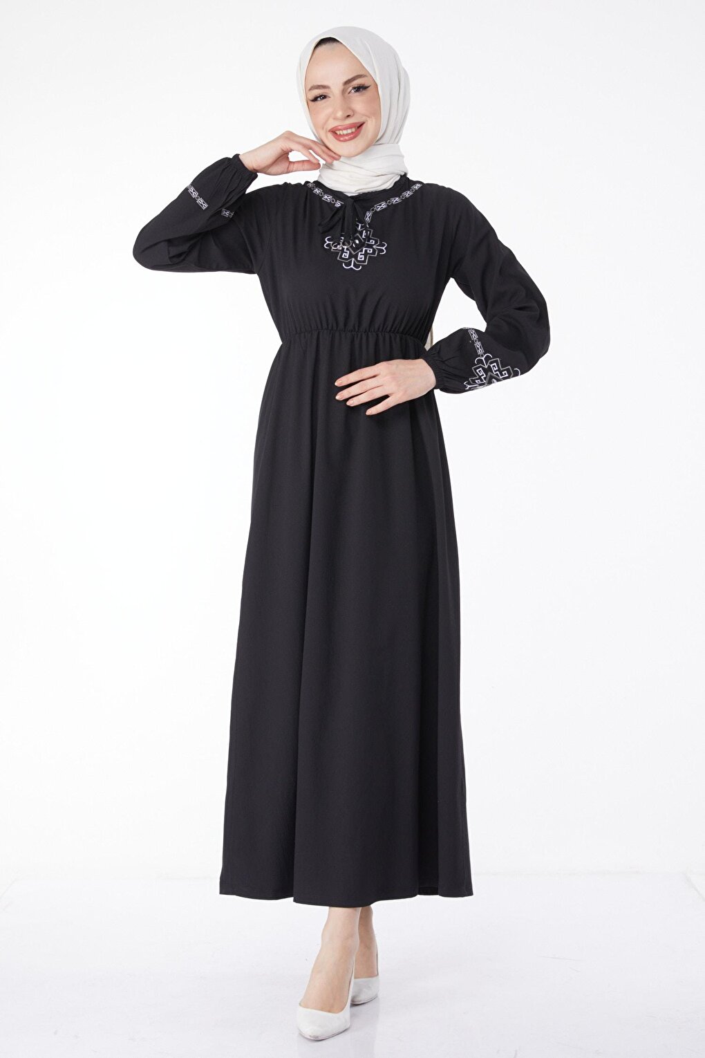 Straight Crew Neck Women's Black Long Sleeve Embroidered Dress - 13124