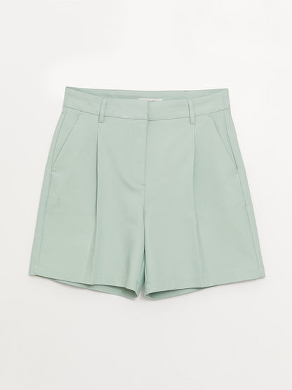 Women's Standard Fit Straight Shorts