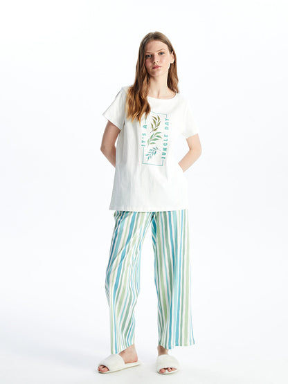 Crew Neck Printed Short Sleeve Women's Capri Pajama Set