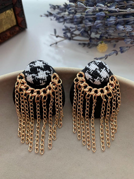 Houndstooth Patterned Gold Chain Dangle Earrings