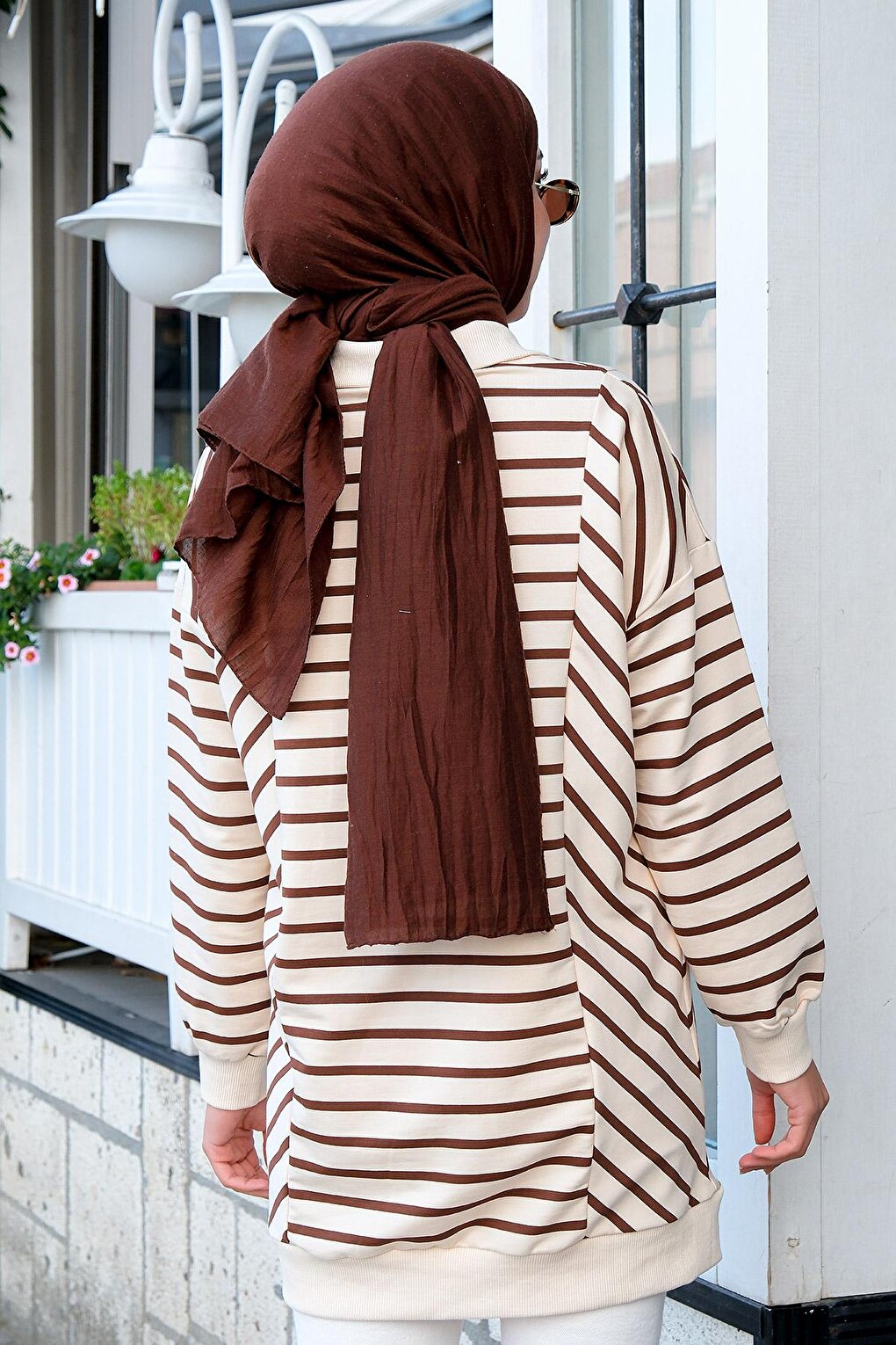 Snap Front Striped Sweat Brown