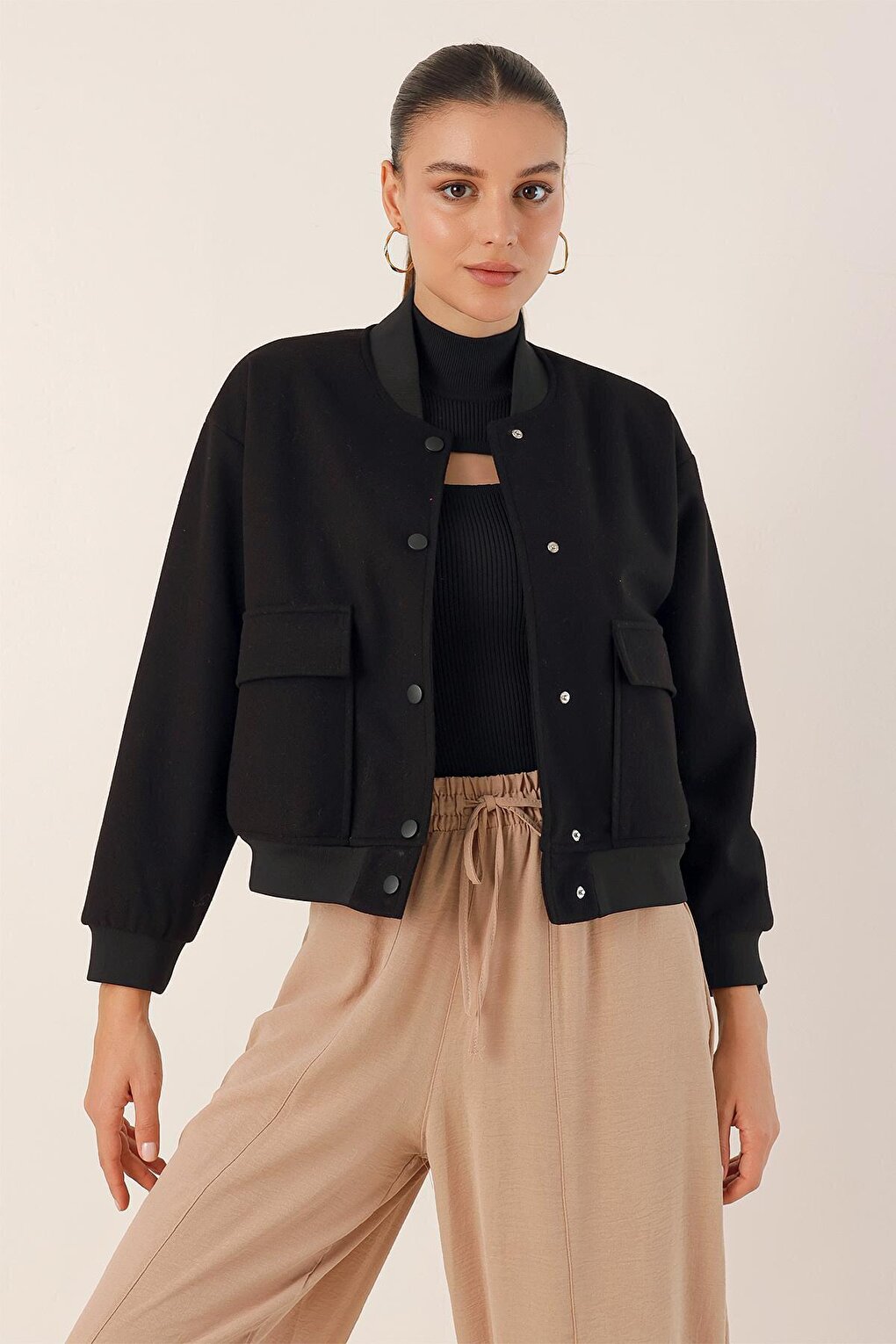 0688 Double Pocket Crop Jacket - Black