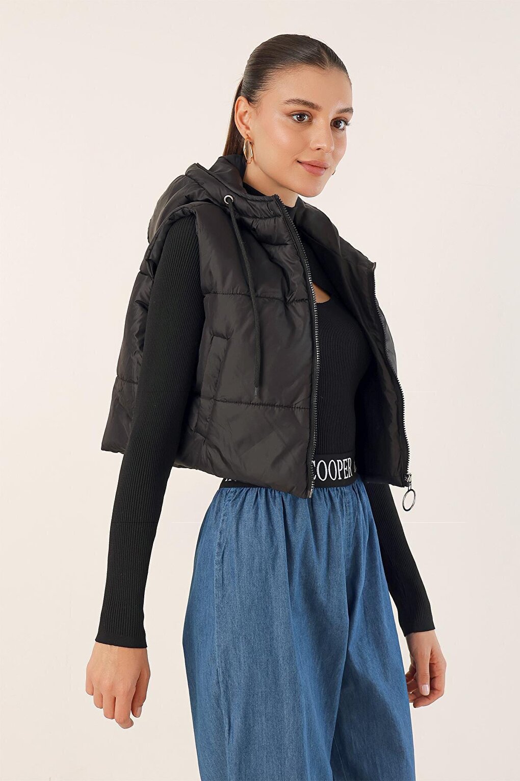 6789 Crop Puffer Vest - Black