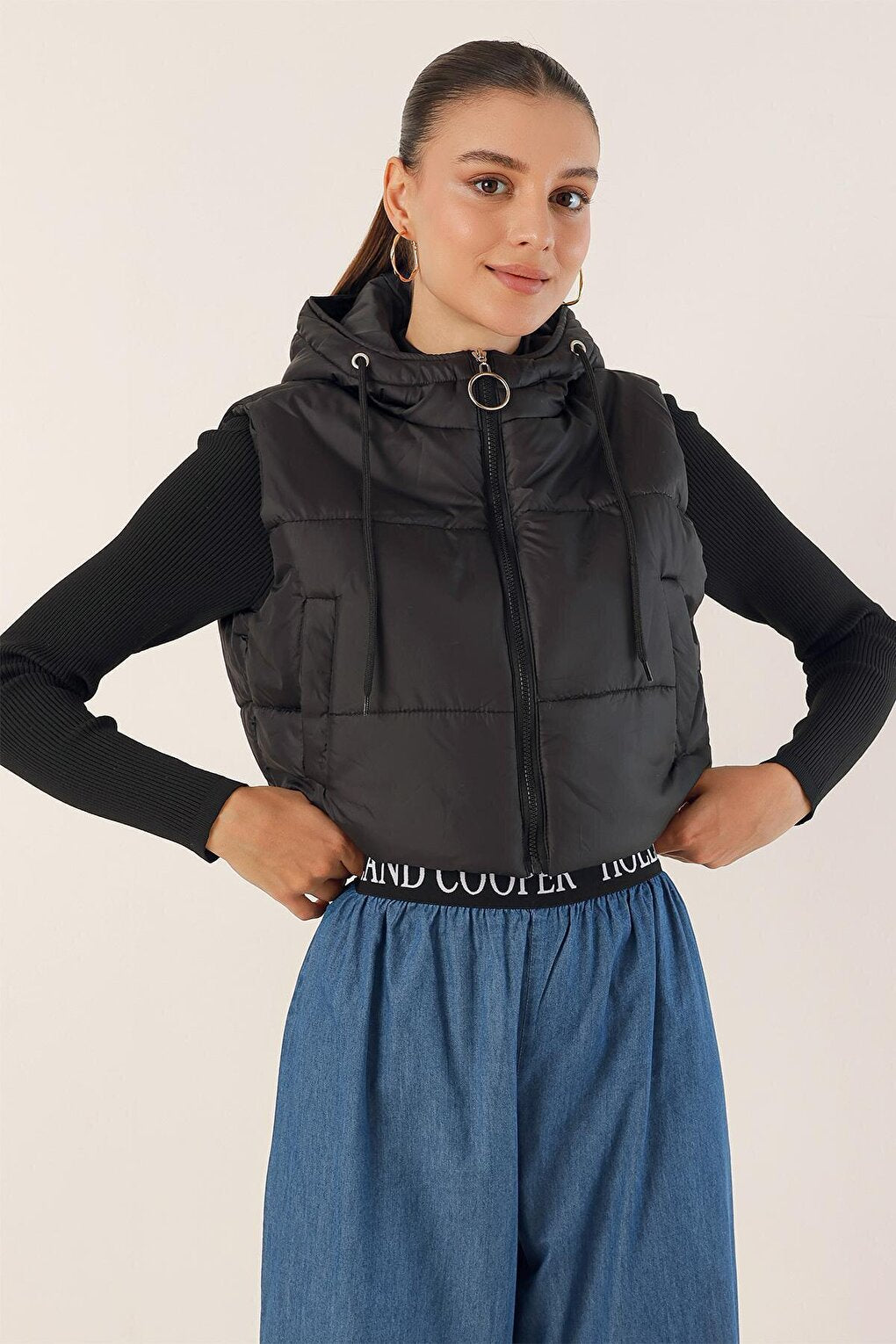 6789 Crop Puffer Vest - Black