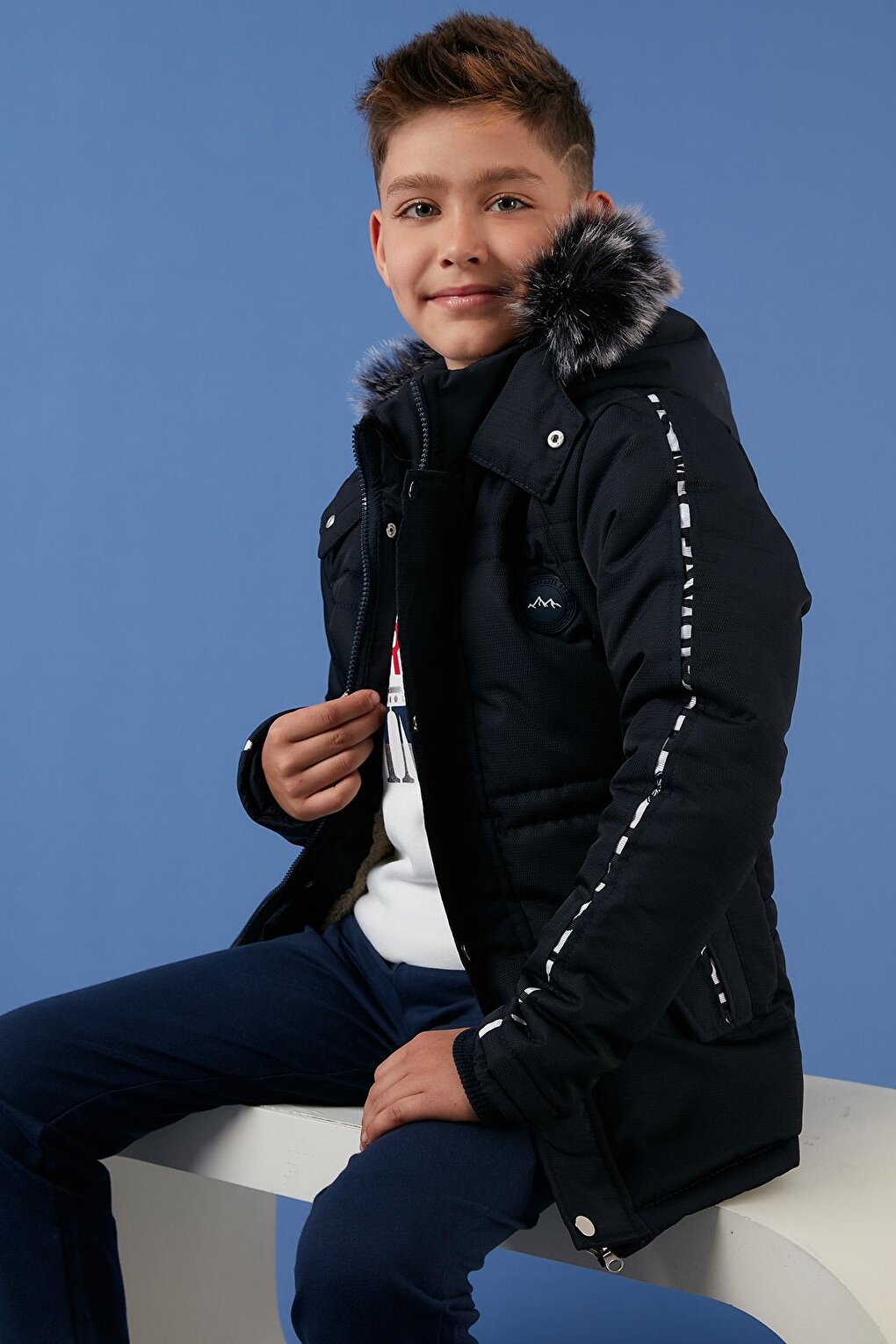 Hooded Winter Coat with Faux Fur Collar and Plush Lining 6036056