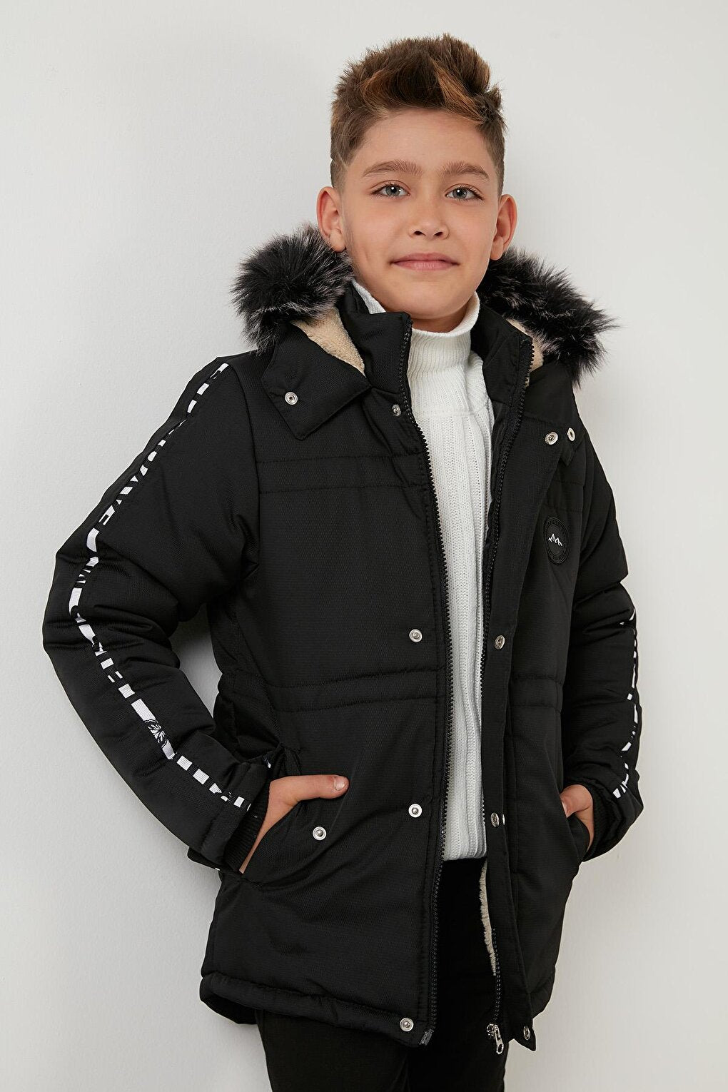 Hooded Winter Coat with Faux Fur Collar and Plush Lining 6036056