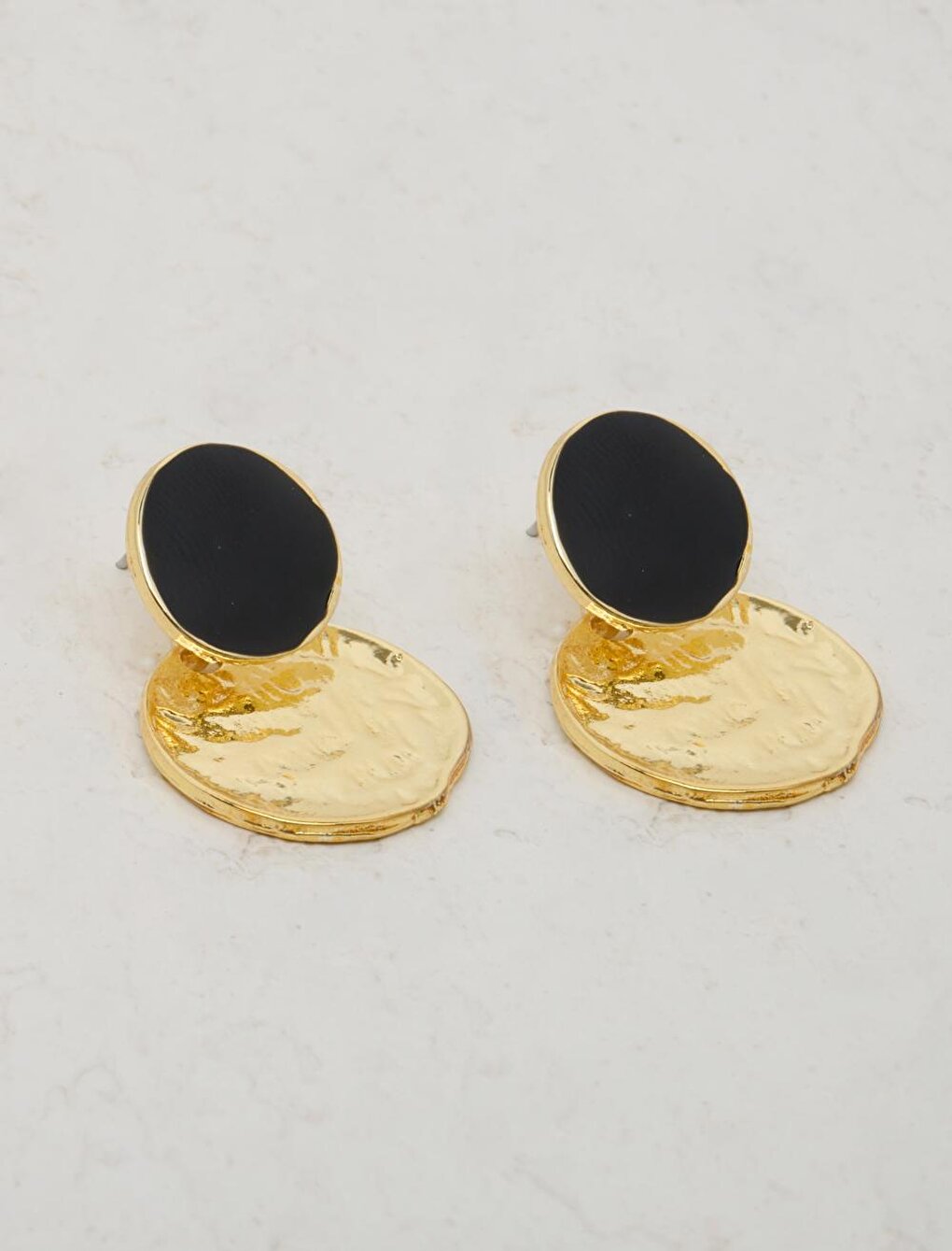 Black Round Figured Dangle Earrings