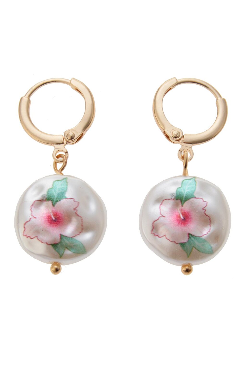 Flower Patterned Pearl Earrings