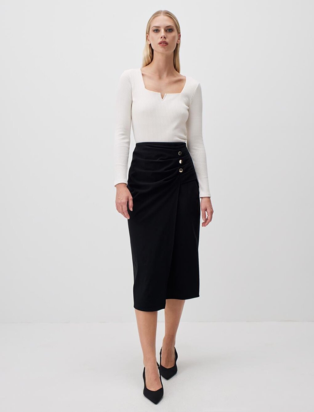 Black Straight Cut Slit Stylish Midi Skirt