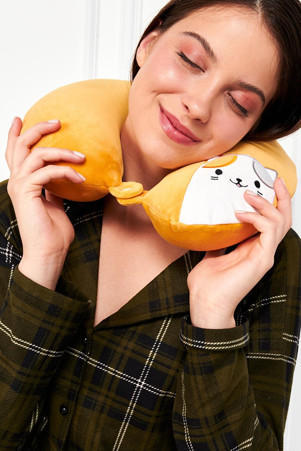 A Happy Cat Neck Pillow