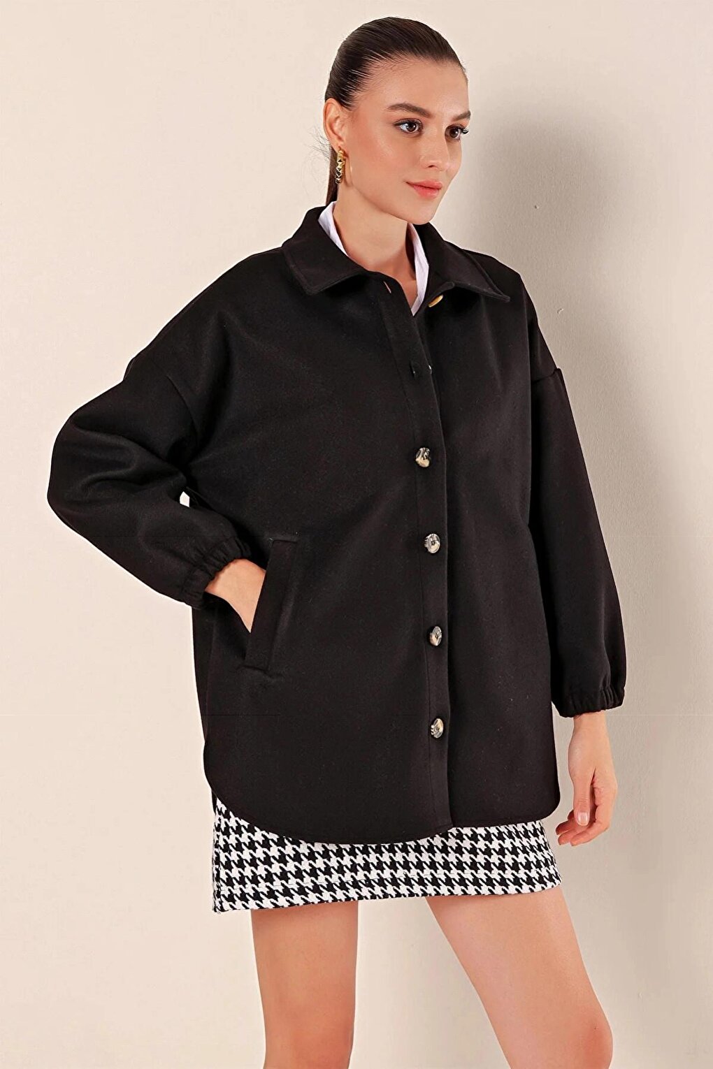 Women's Black Pocket Button Closure Wide Fit Jacket HZL23W-BD106741