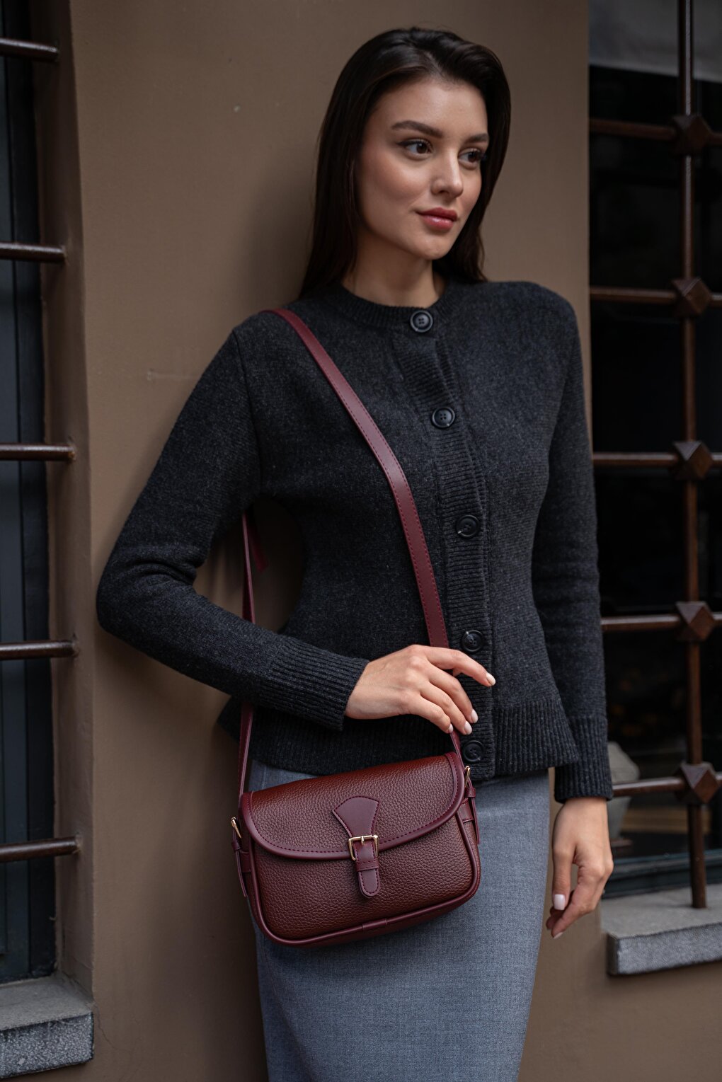 Women's Bag with Buckle Cover and Cross Strap - Claret Red