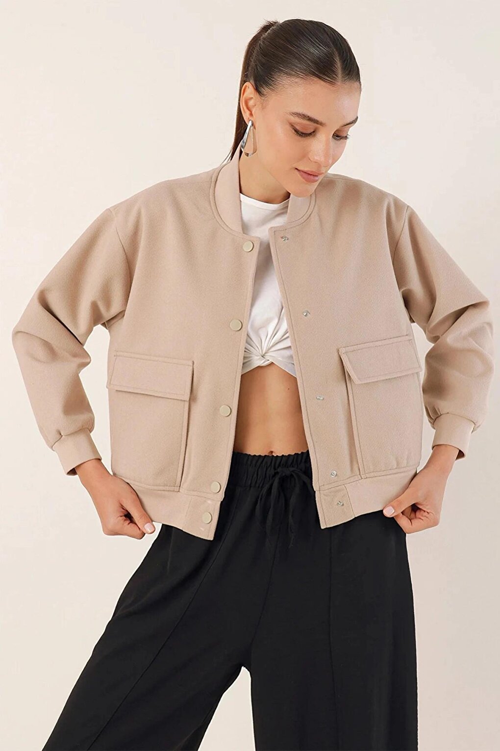 Women's Cream Double Pocket Snap Closure Satin Lined Inside Crop Jacket HZL24W-BD106881