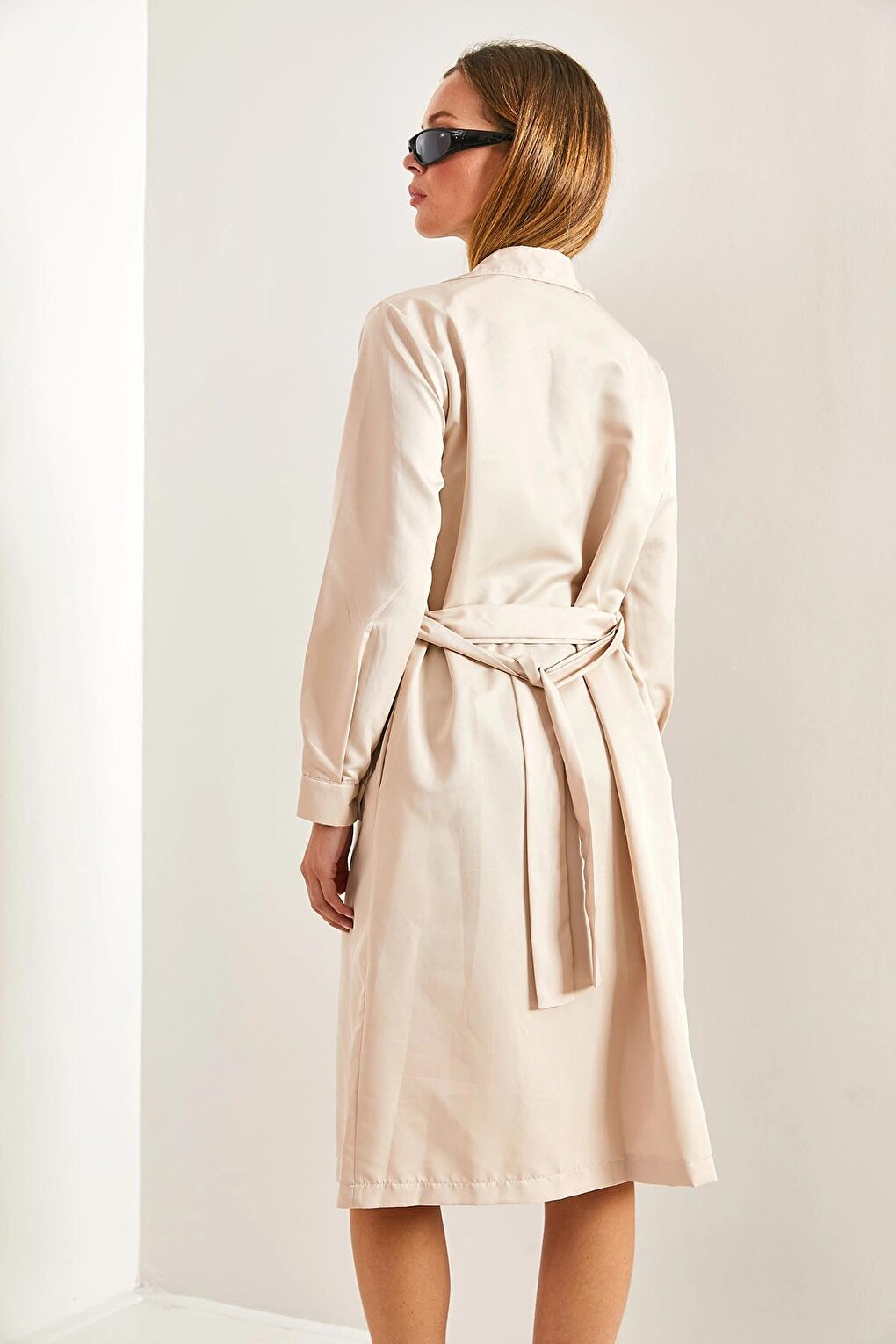 Women's Buttoned Belted Trench Coat