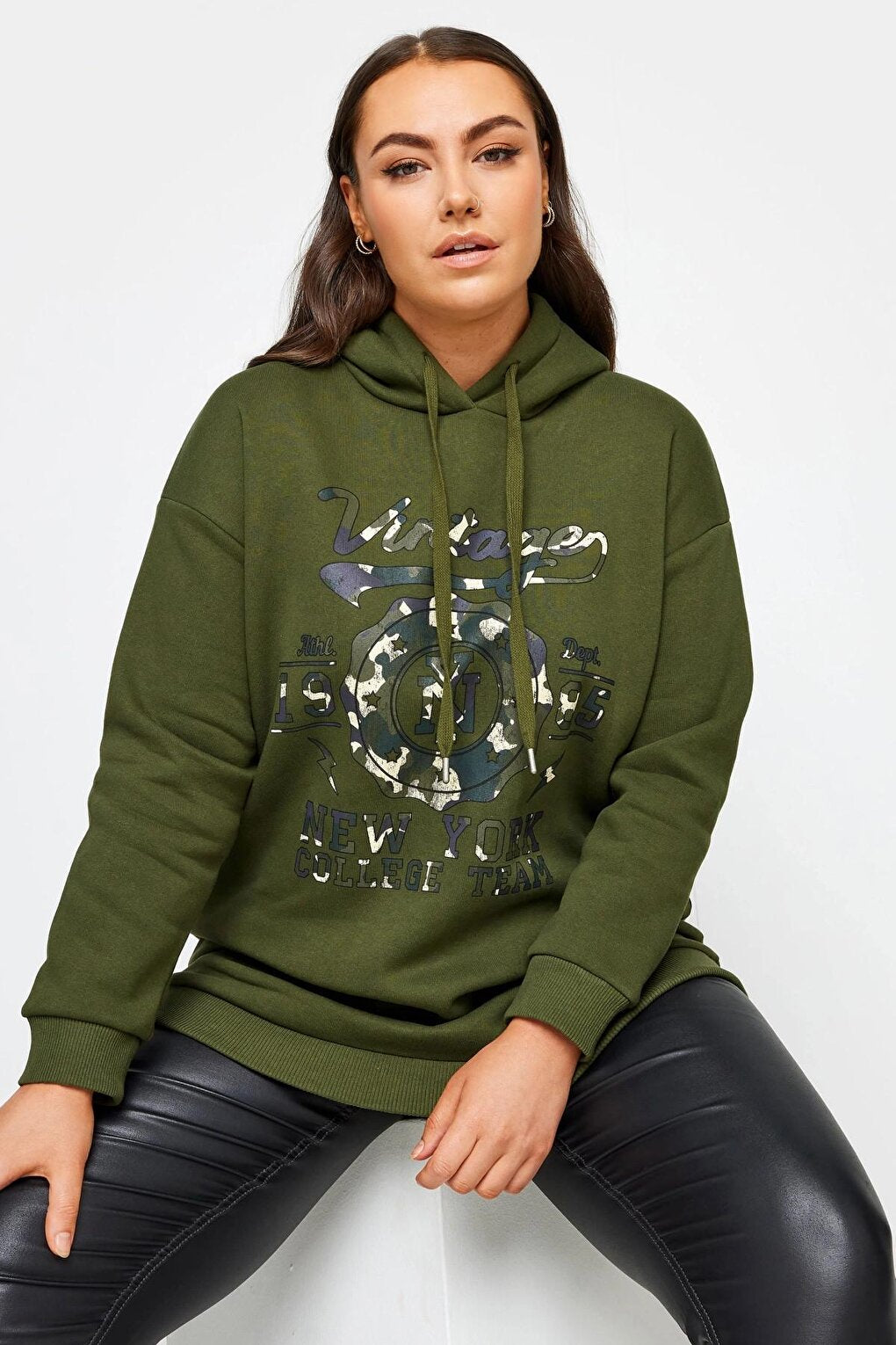 Plus Size Long Sleeve Hooded Sweatshirt with Text Print on the Front 302834