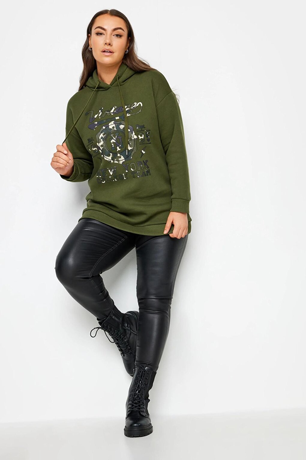 Plus Size Long Sleeve Hooded Sweatshirt with Text Print on the Front 302834