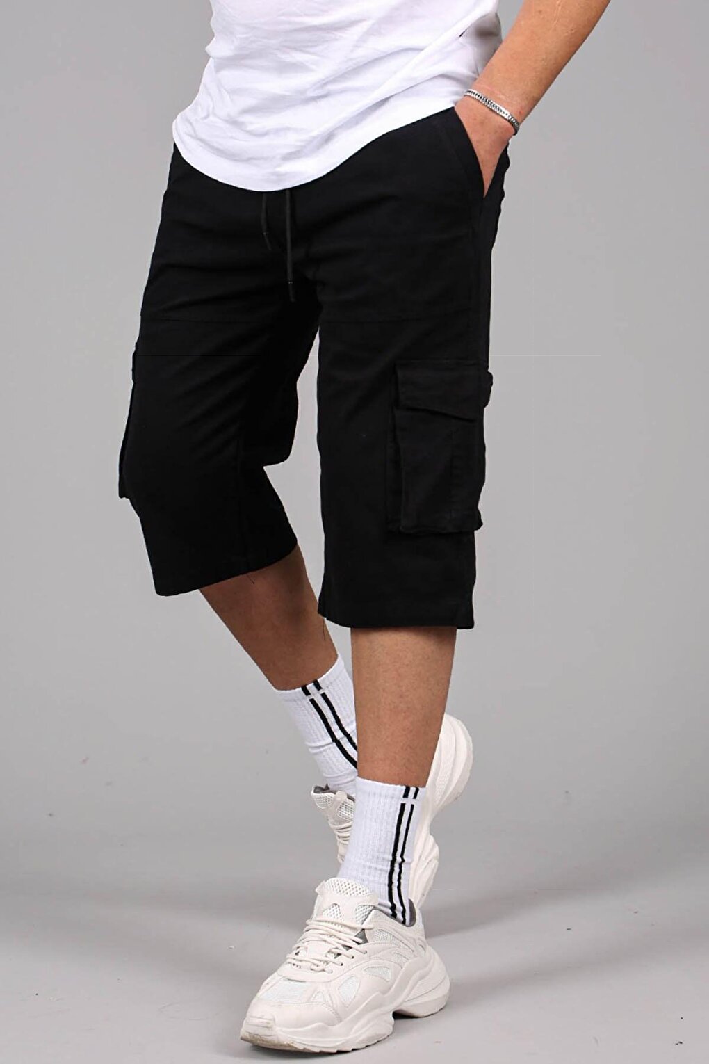 Black Gabardine Cargo Pocket Men's Capri Shorts 5754