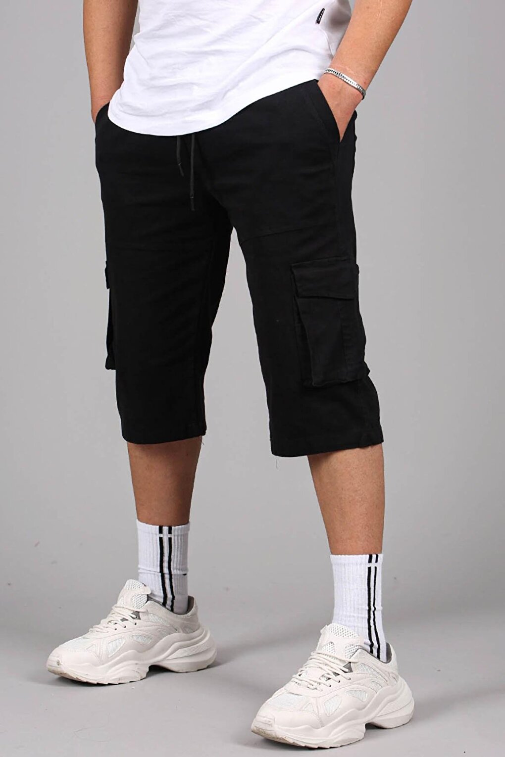 Black Gabardine Cargo Pocket Men's Capri Shorts 5754