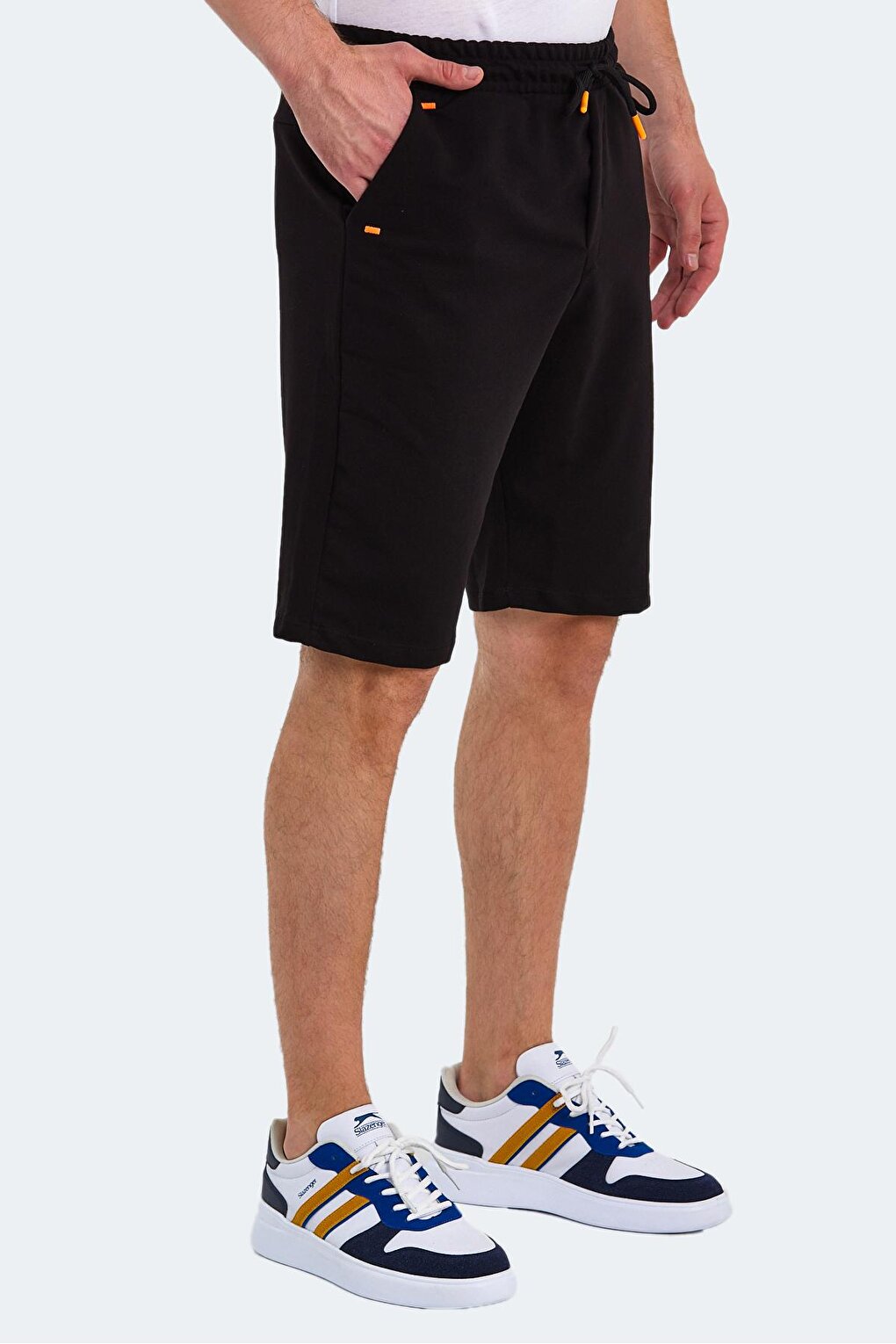 ZAHARI Men's Shorts Black