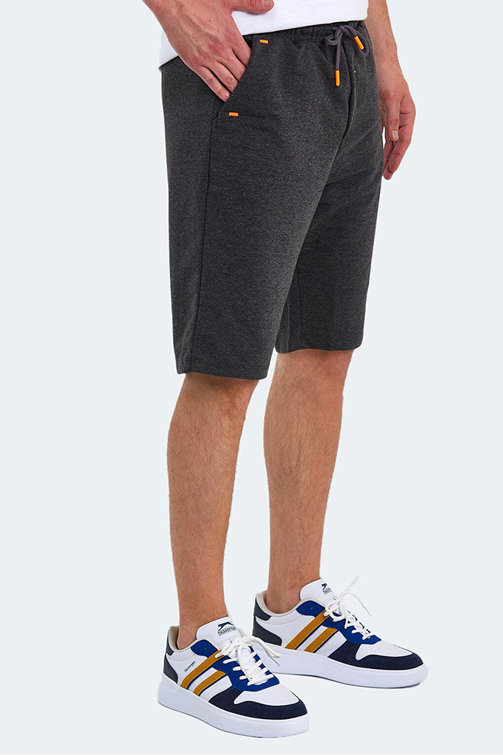 ZAHARI Men's Shorts Anthracite