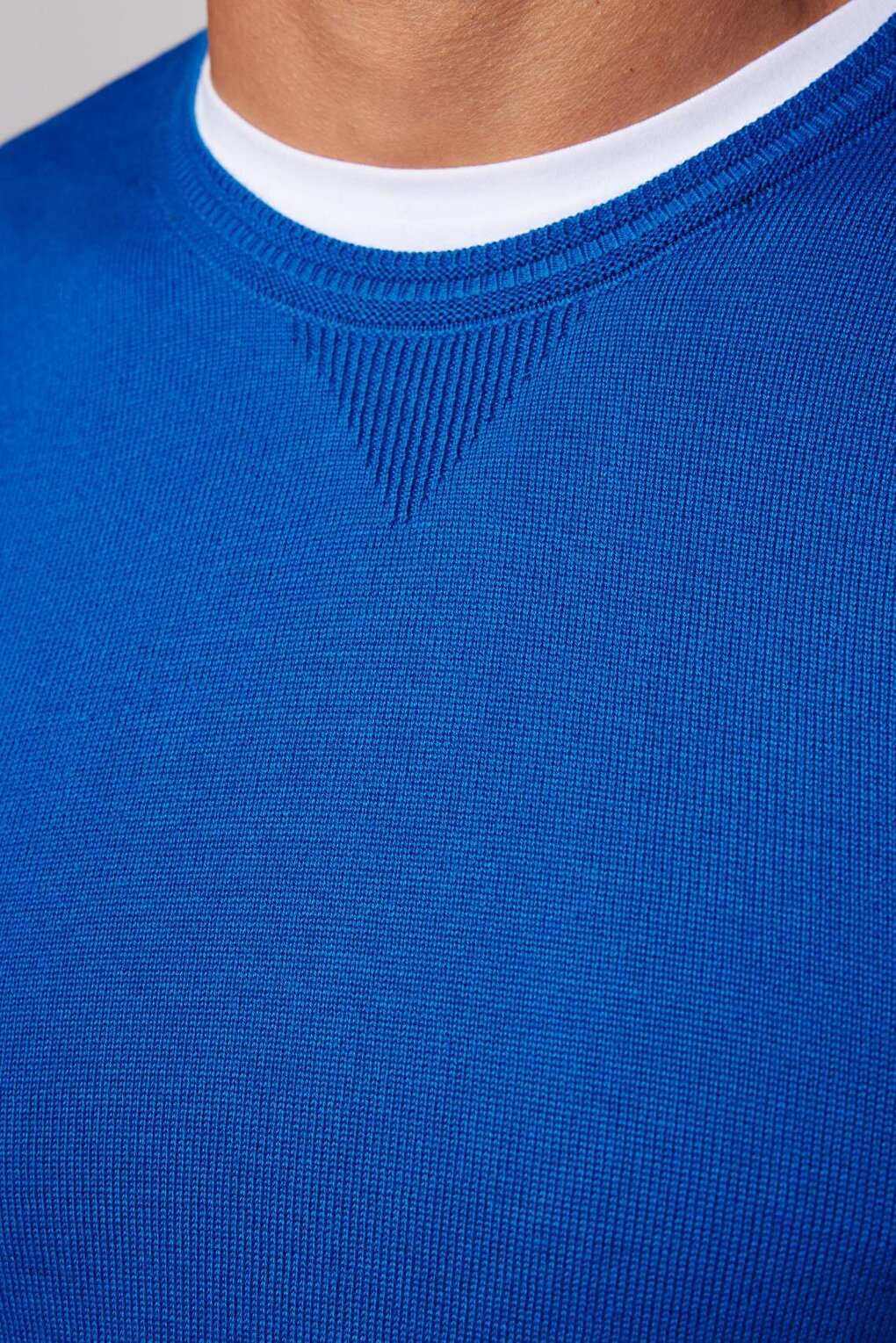 Men's Slim Fit Crew Neck Blue Sweater