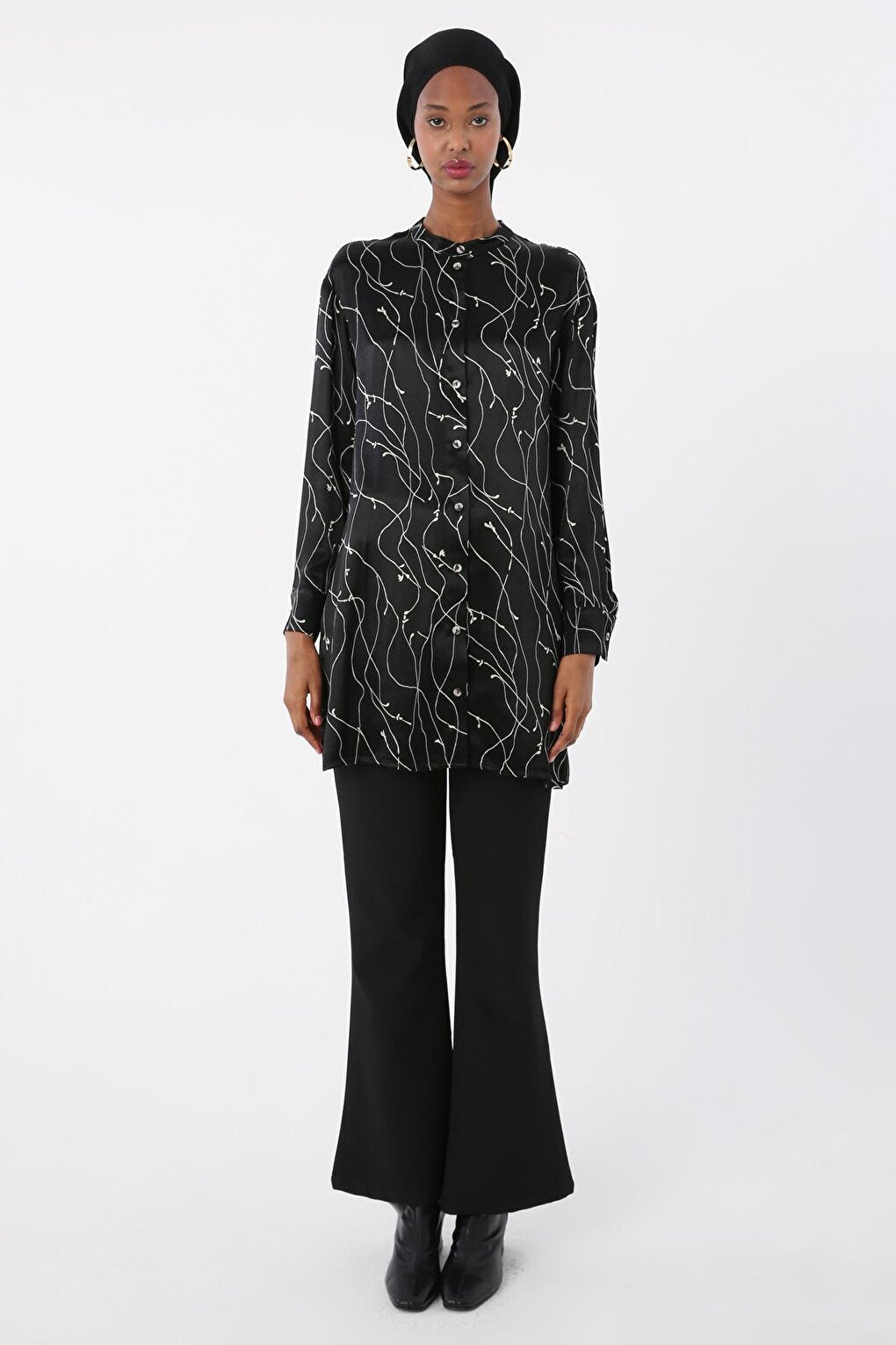 Black-Ecru Collar Shirt Tunic with Slits on the Sides