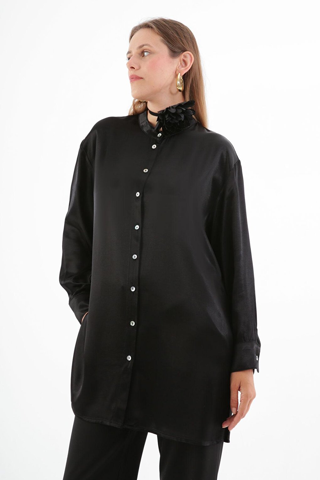 Black Collar Shirt Tunic with Slits on the Sides