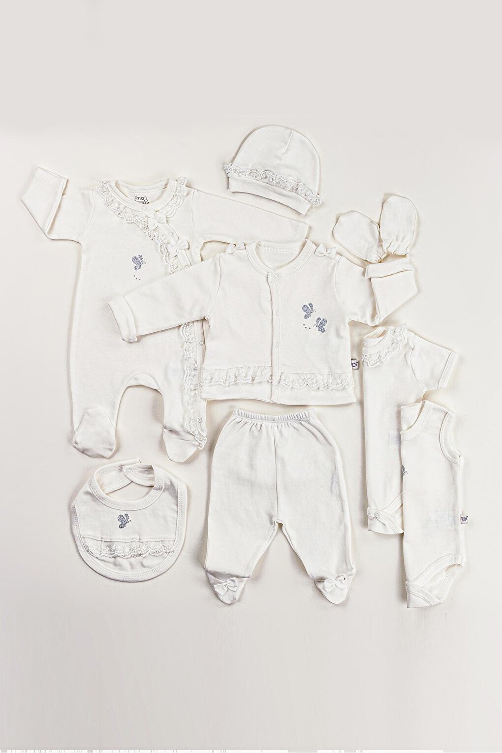 White Butterfly Printed 8-Piece Baby Hospital Discharge Set 16910