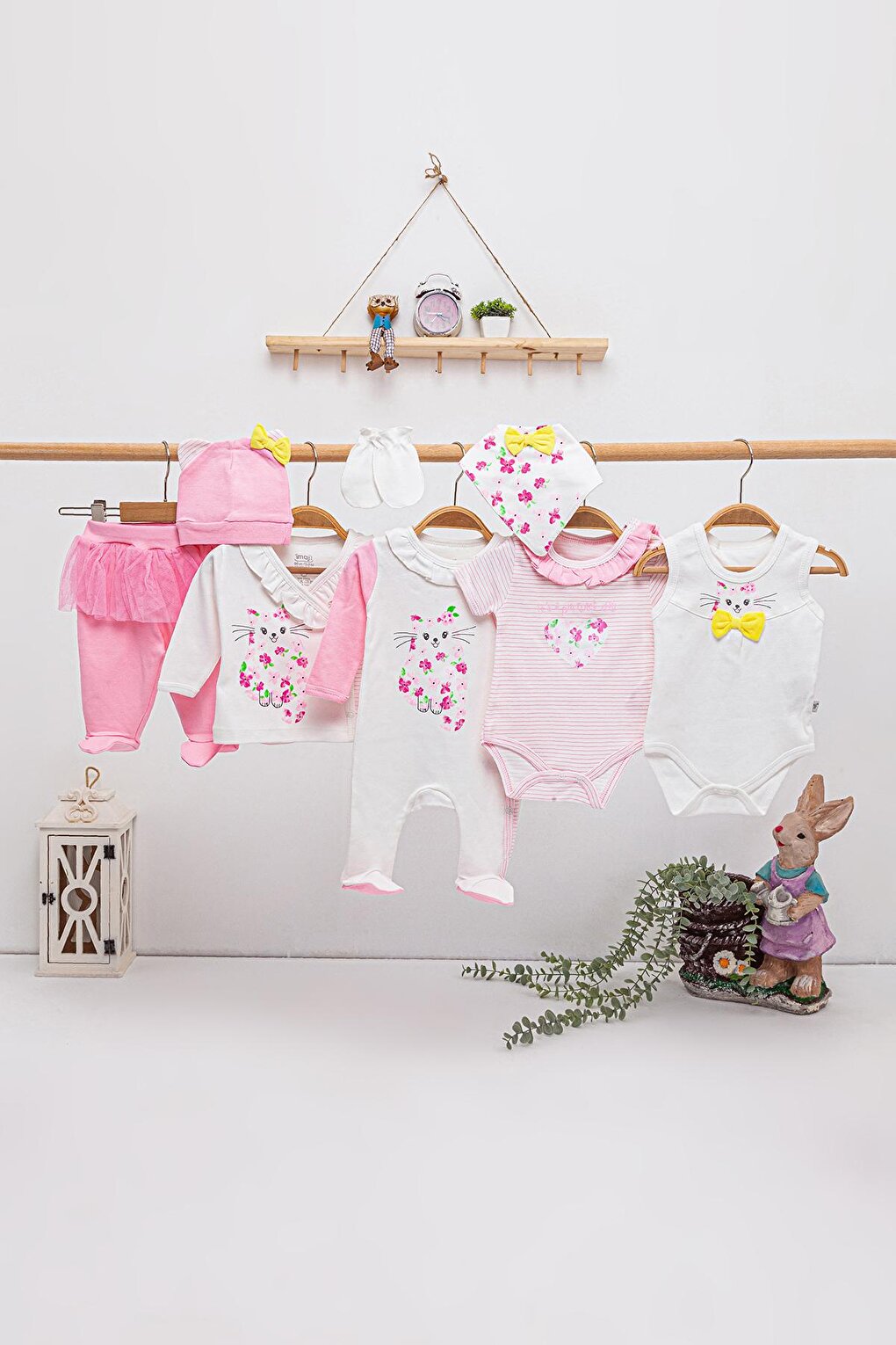 8-Piece Baby Hospital Discharge Set with Cat Pattern Bow Tie 16886