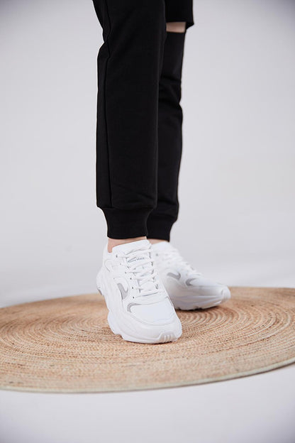 Unisex White Sneakers Tb251